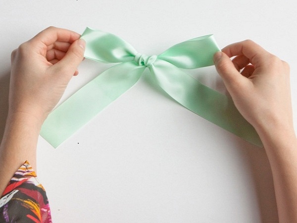 cách buộc nơ cơ bản