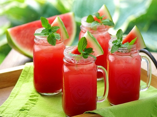 Cách làm sinh tố dưa hấu