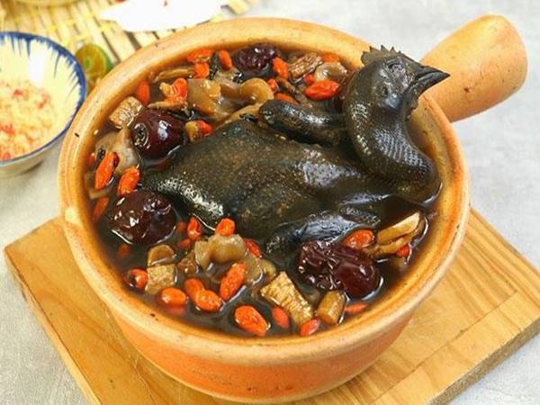 Gà hầm thuốc bắc thơm ngon, bổ dưỡng được làm thế nào?