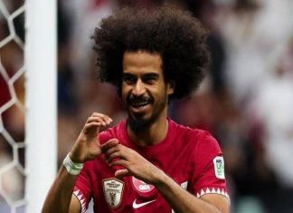Qatar vào tứ kết Asian Cup