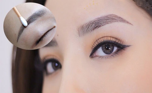 Vệ sinh lông mày đúng cách: Vệ sinh lông mày đúng cách: