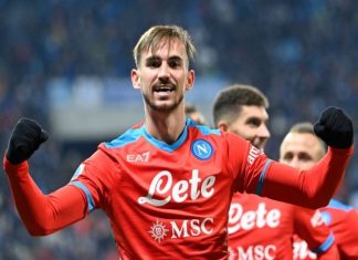 Tin BĐ: Cuộc đua Scudetto nóng trở lại Napoli đánh rơi chiến thắng