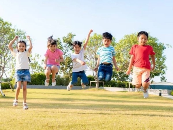 Mẹo giữ sức khỏe cho bé khi thay đổi môi trường
