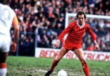 Phil Neal – Chuẩn mực hậu vệ phải cổ điển