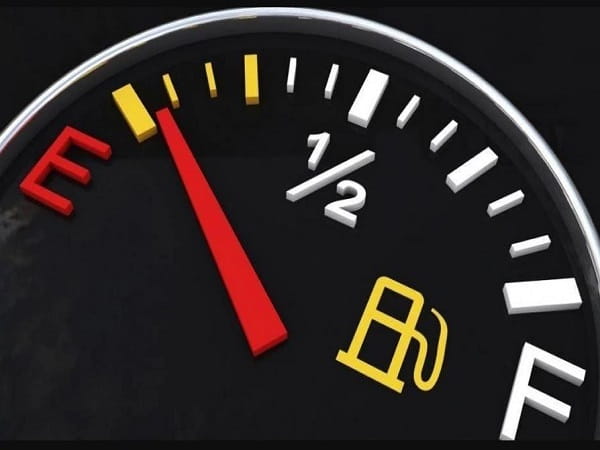 Giải mã chi tiết các trường hợp mơ thấy xe hết xăng